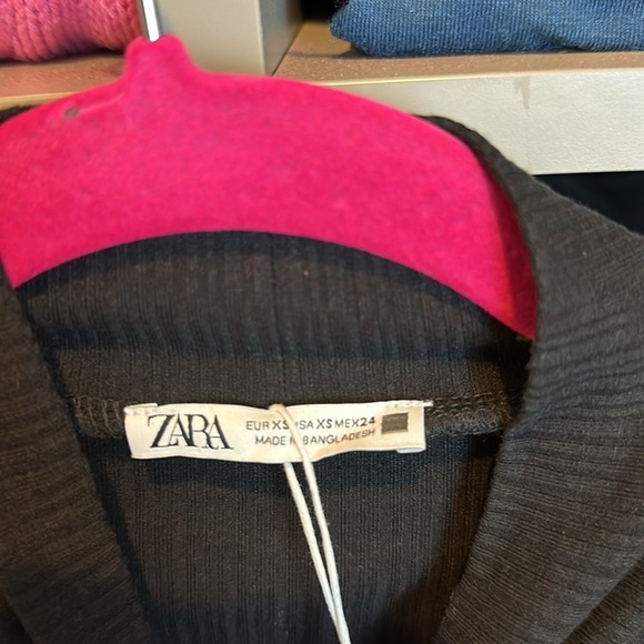 Zara black ruffled short sleeve ribbed crop top size XS NWT - Picture 2 of 3